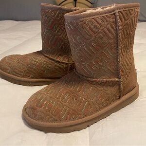 Uggs Kids Classic Short Boots with Logo Rainbow 4y